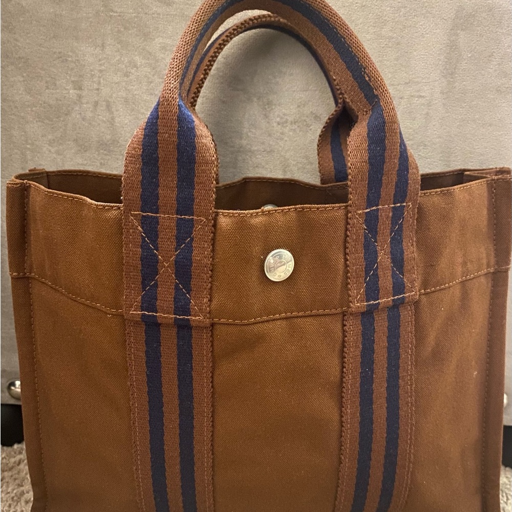Hermes Small Tote Bag💙 Brown and Navy. One spot on the bag. See all photos